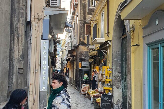 Sorrento Private Walking Tour with Guide and Limoncello Tasting - Sedile Dominova: A Medieval Building That Explains Local Power
