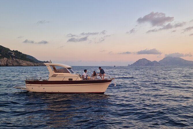 Sorrento Sunset Aperitif Cruise: Sip, Sail & Soak in the Views - Key highlights