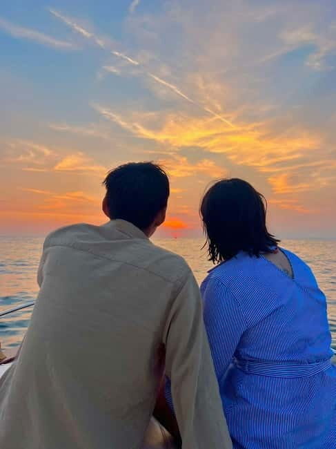 Sorrento: Sunset Coastal Boat Tour with Aperitif - The Onboard Aperitif: Prosecco, Limoncello, Fruit, and the Dolce Vita Rhythm