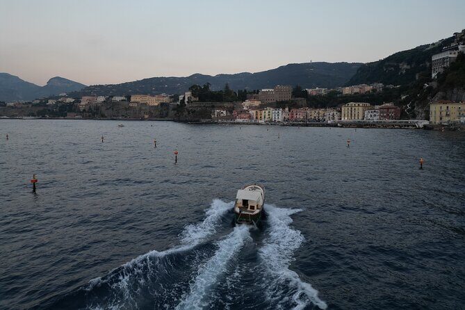 Sorrento Sunset Experience With Prosecco, Limoncello and Snacks - Sea conditions: rough water is the main wildcard