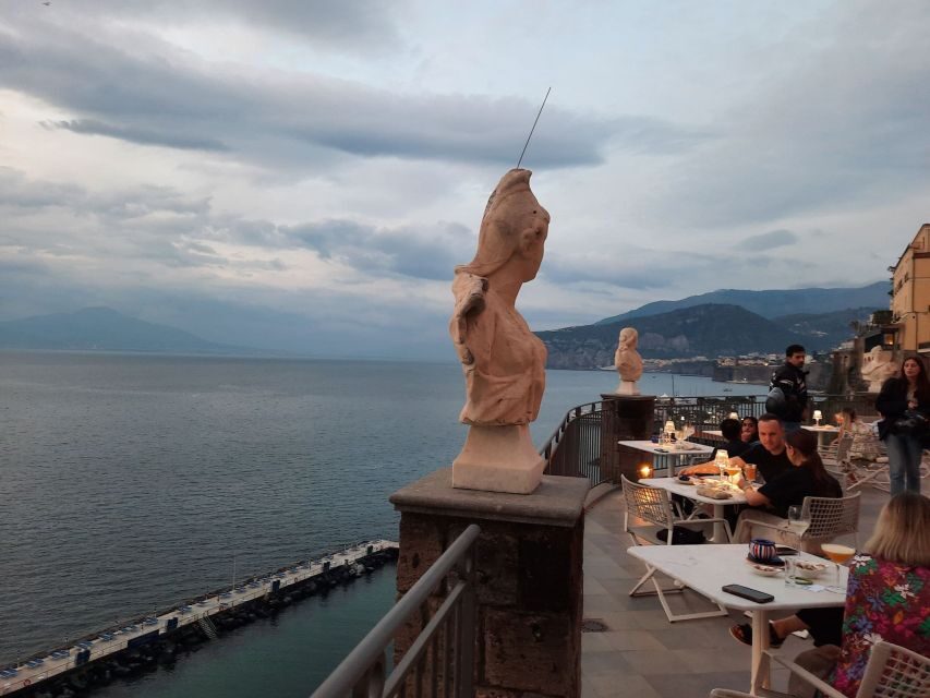 Sorrento: walking in the Grand Tour with stunning landscapes - Chiostro di San Francesco: a cloister break from street noise