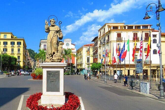 Sorrento Walking Tour & Limoncello Tasting - Campaniadamare Finale: Limoncello Tastings and Local Treats