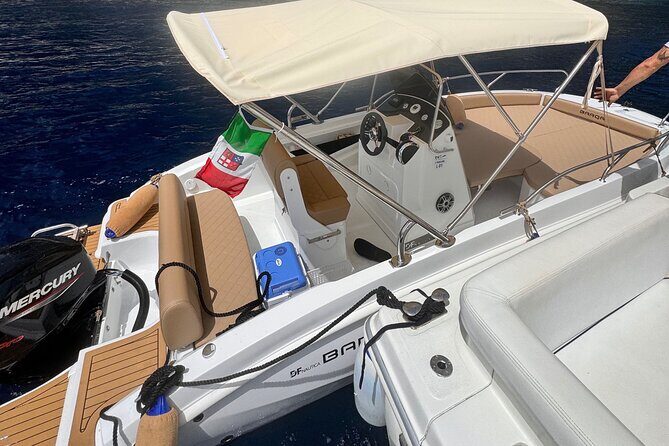 Sorrentomaxiboat tours to Capri - Price and value: what $965.46 per group really means