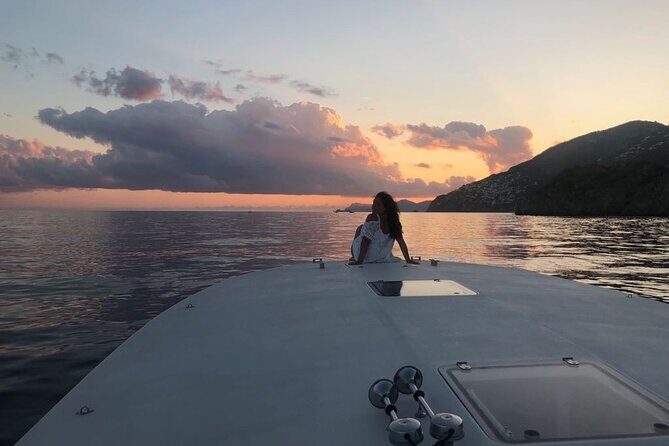 Sunset Cruise & Dinner Stop, Depart from any Amalfi Coast town! - Drinks, towels, and the dinner reality: what’s included for the money
