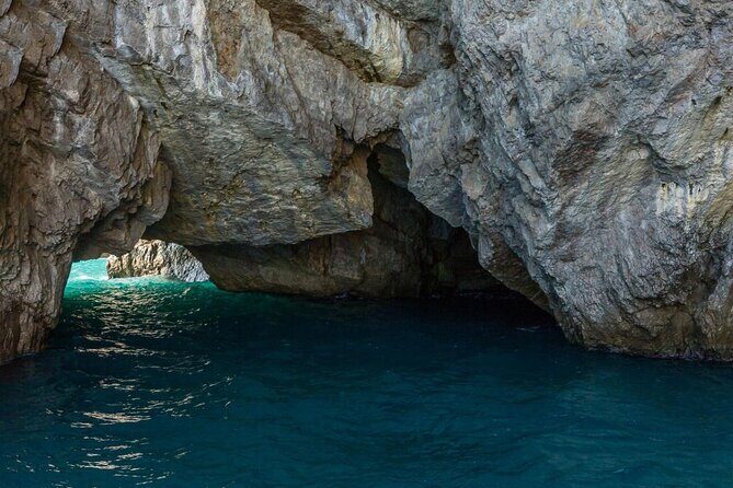 The Blue Fever: Capri island day cruise - Key points to know before you go