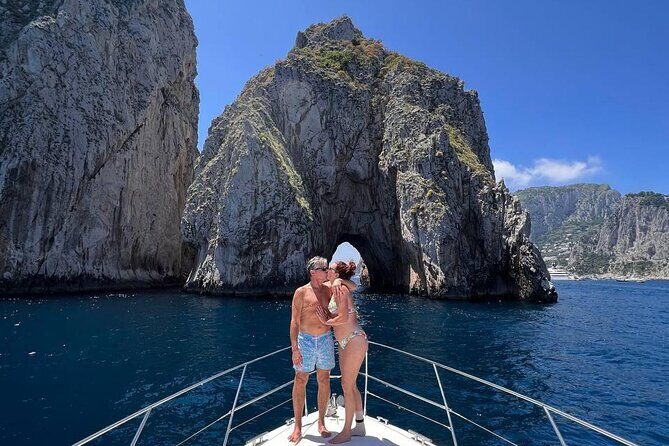 The Blue Fever: Capri island day cruise - Via Camerelle shopping time: your 3-hour Capri reset