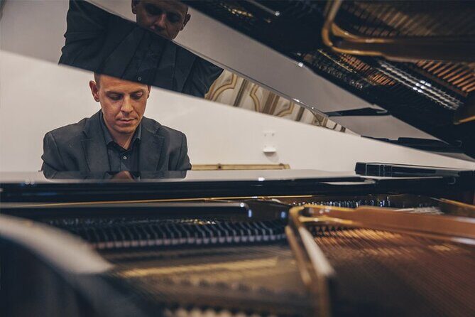 The Three Tenors in Sorrento - What you actually hear: strings, grand piano, and that “live” feeling