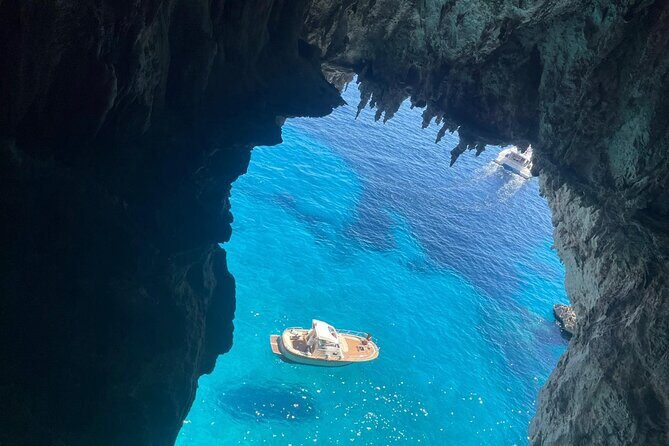 Three Hour Private Guided Tour of Capri with a luxury Gozzo cabin cruiser - What’s included onboard (and why it’s a big deal)