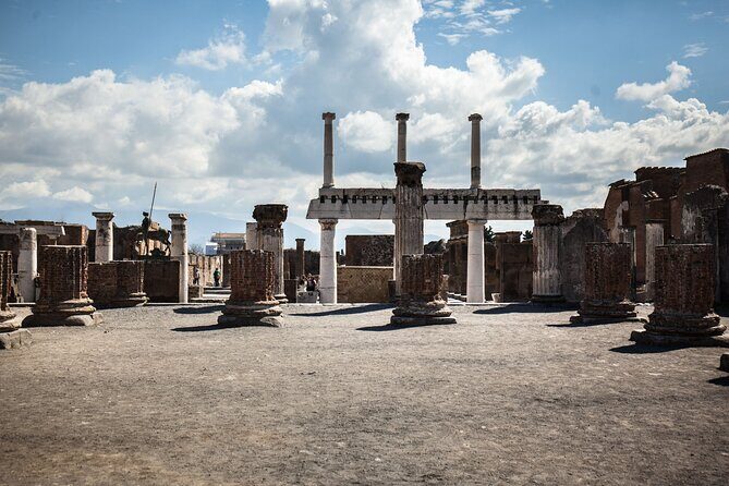 Transfer from Praiano to Naples - Optional Vesuvius Photo Stop: Quick, Scenic, and Worth It