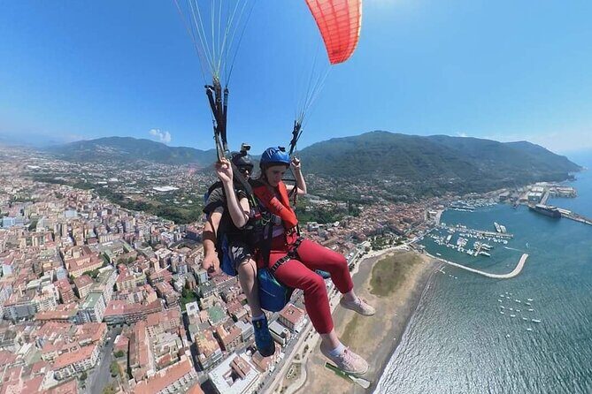 Two-seater paragliding Amalfi and Sorrento Coast Monte Faito - What to wear: sneakers, seasonal layers, and your hands-off mindset