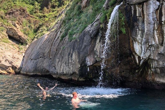 Visit Costiera Sorrento Coast Between history and legend - Snorkeling gear and swim time: what to expect from the water breaks